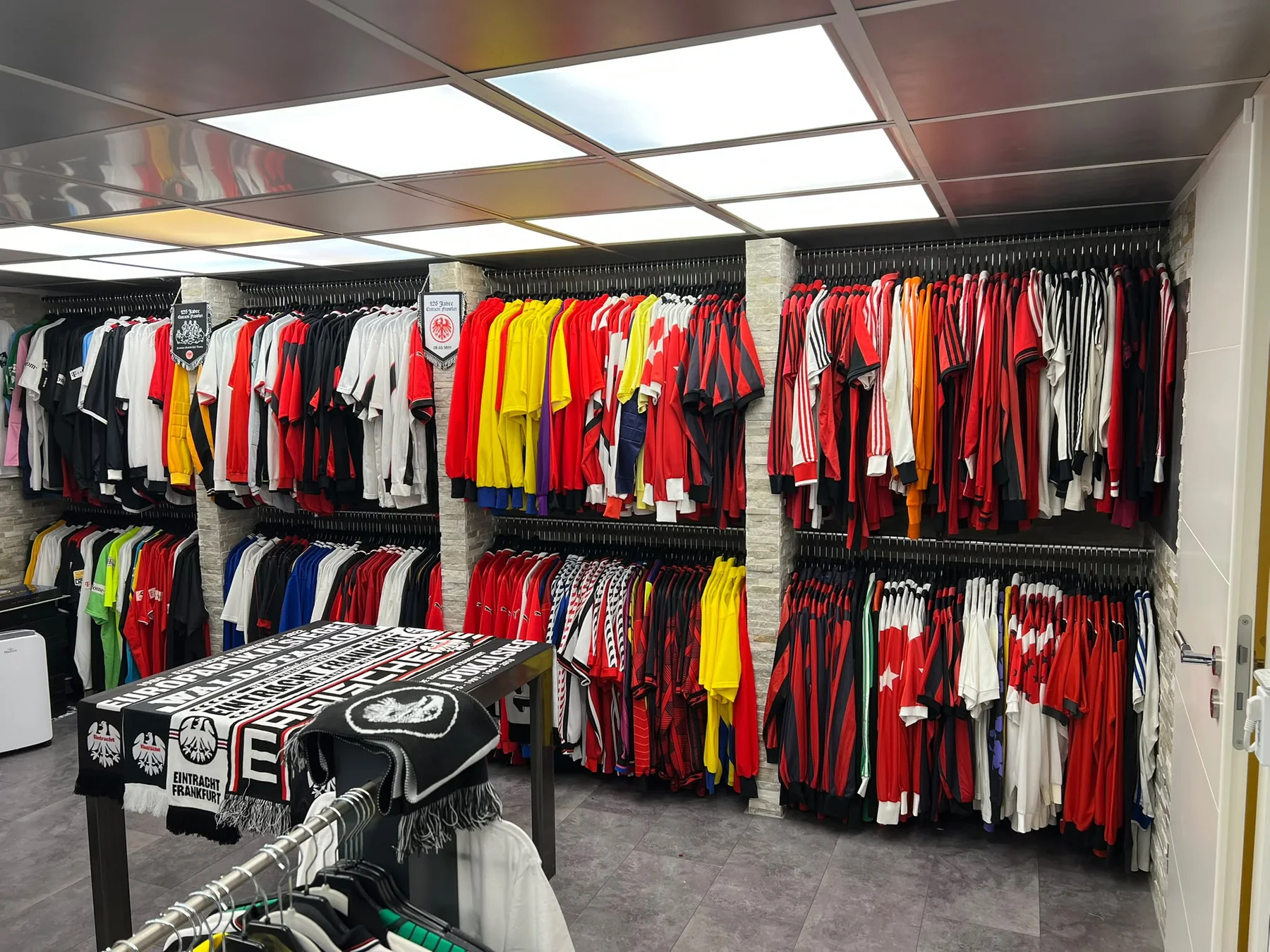 Die Trikot-Sammlung, Foto 4 von 5